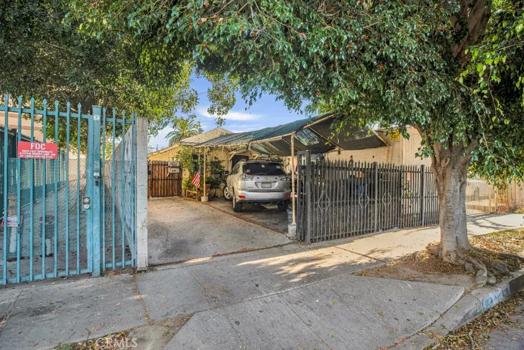 418 E 120th Street, Los Angeles, California 90061 home-pic-1